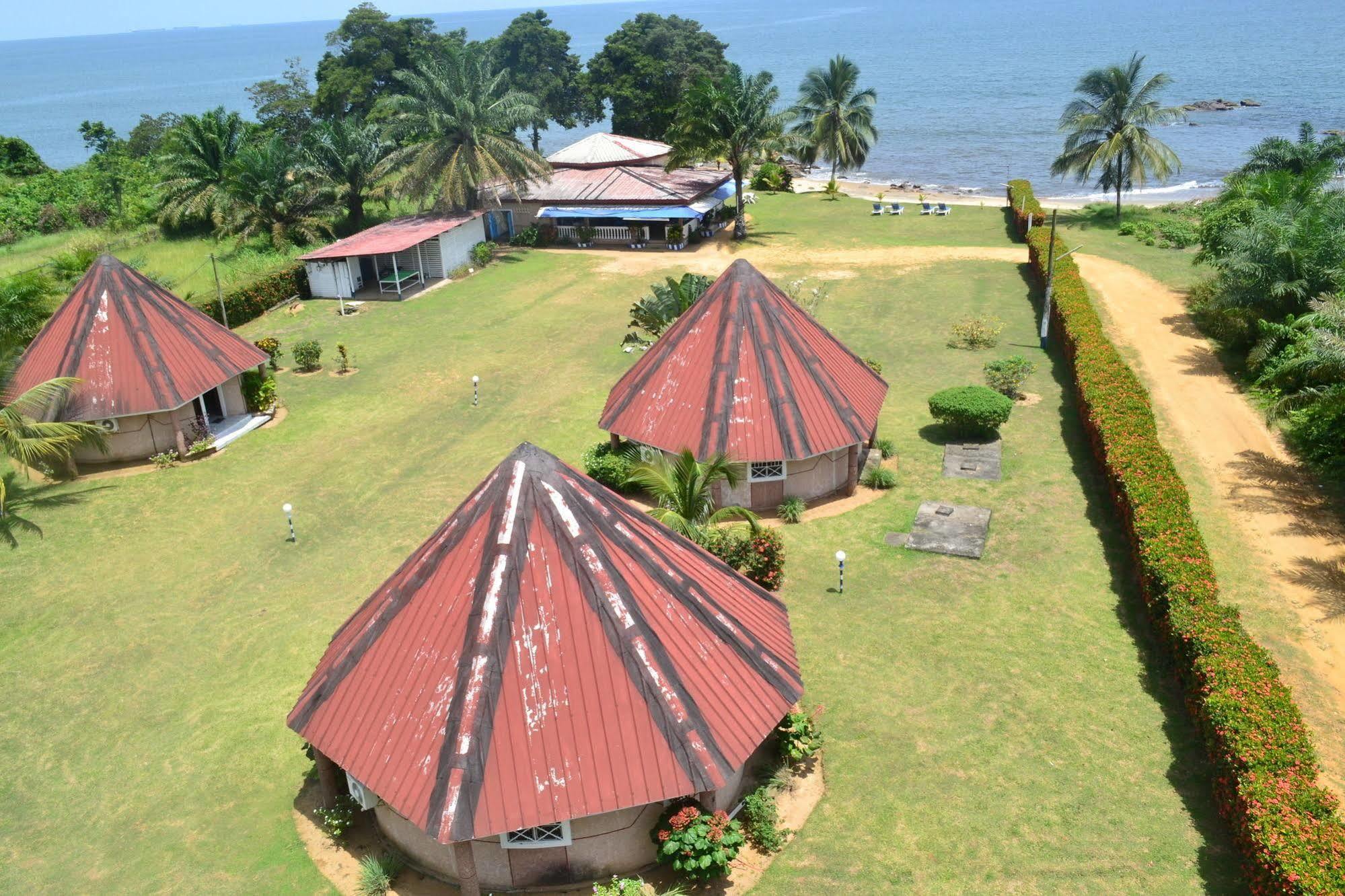 Adrien Beach Hotel Kribi Eksteriør bilde